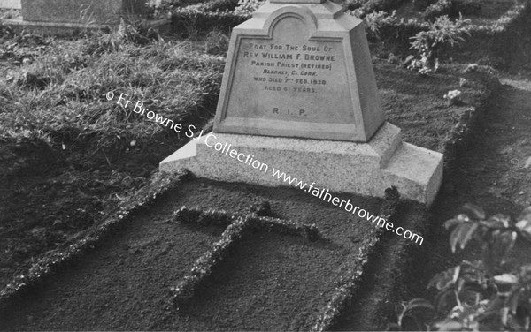 INSCRIPTION AT WILLIAM BROWNES GRAVE